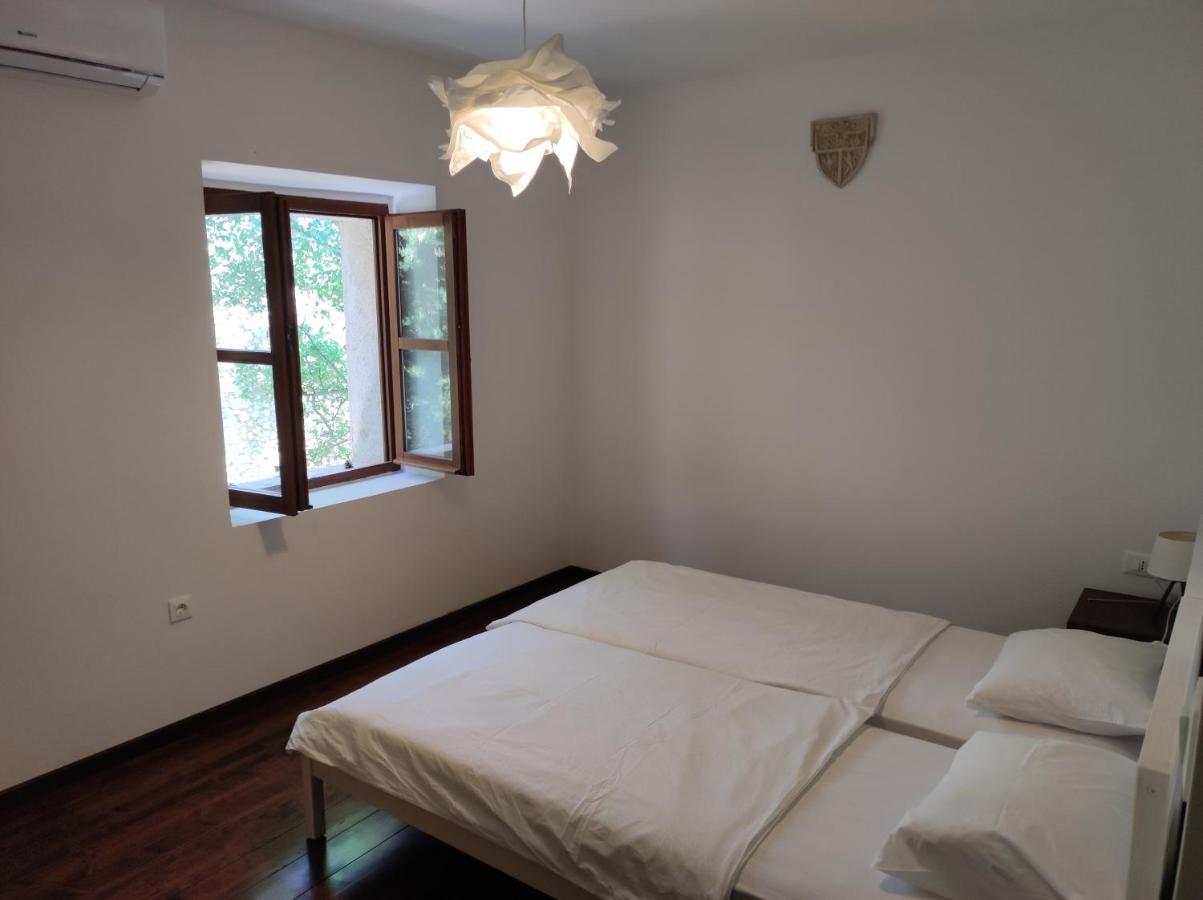 Appartement Jankovich Castle à Benkovac Extérieur photo